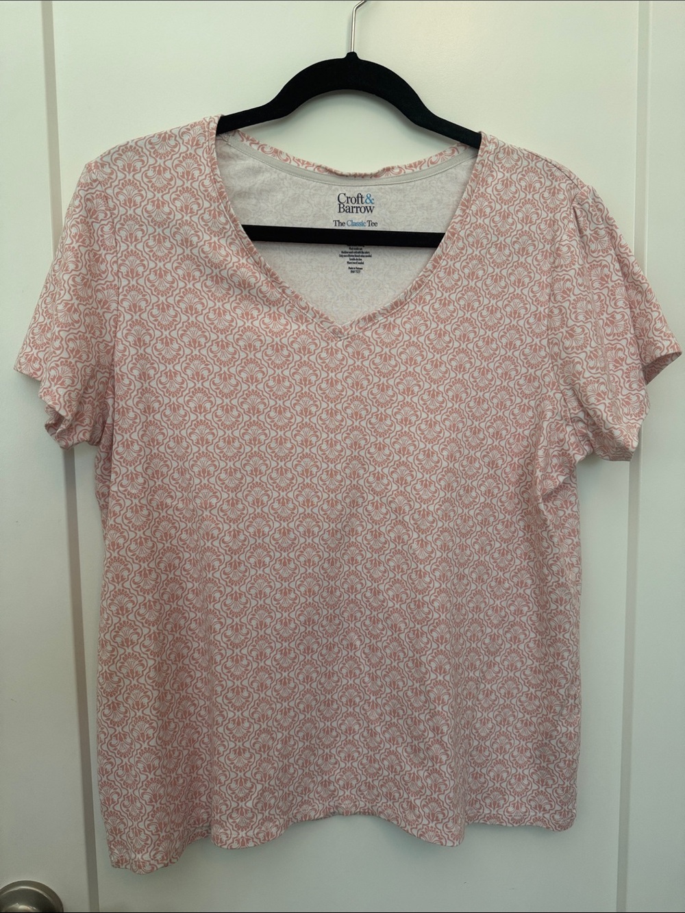 croft & barrow Pink Printed V-Neck Short Sleeve Tee